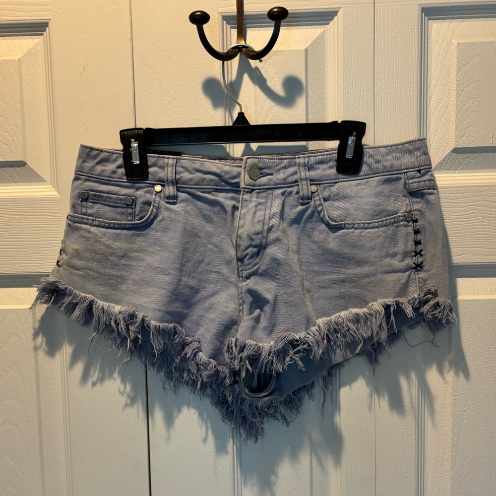 Destroyed Jean shorts
